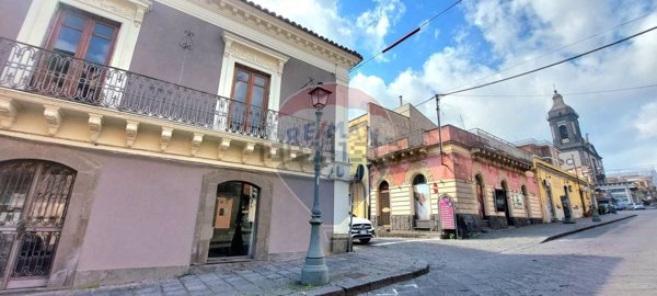 locale commerciale in affitto a Belpasso