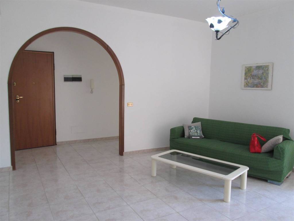 appartamento in affitto a Belpasso in zona Piano Tavola