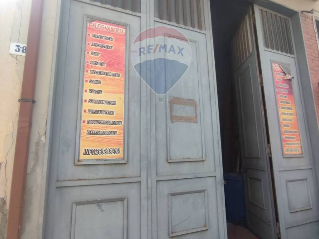 negozio in affitto a Belpasso in zona Piano Tavola