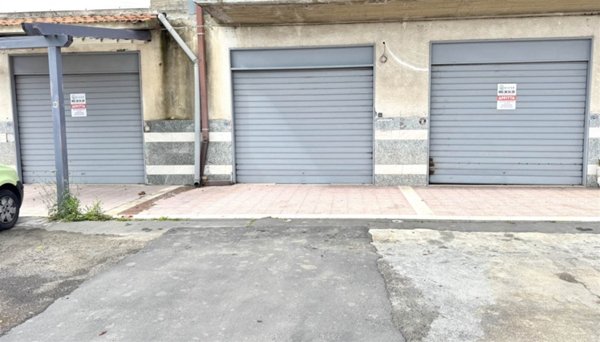 locale commerciale in affitto a Belpasso