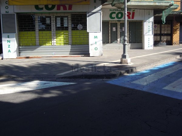 locale commerciale in affitto a Belpasso