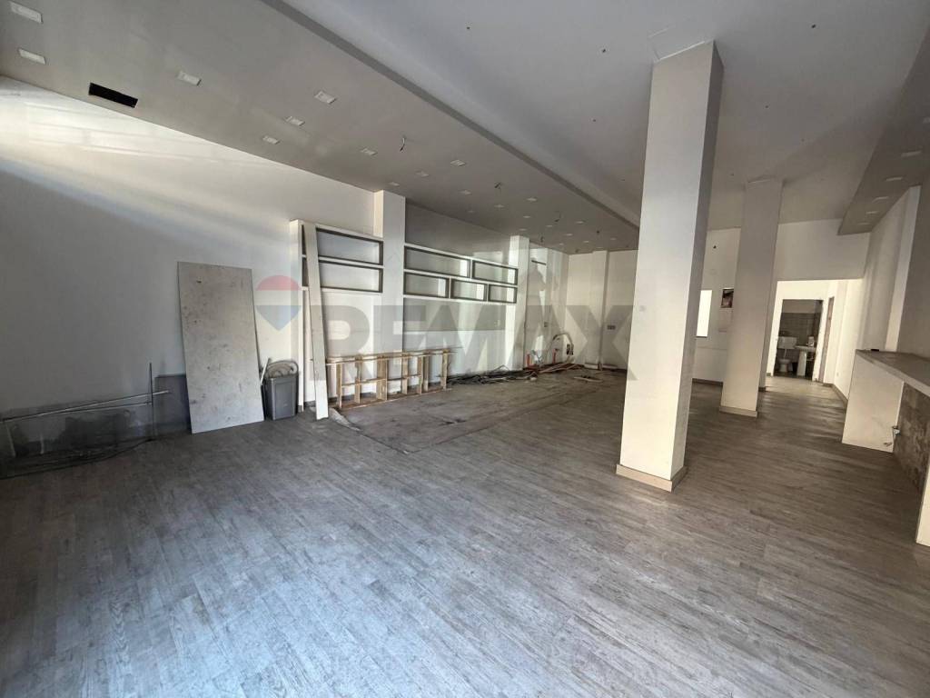 negozio in affitto a Belpasso