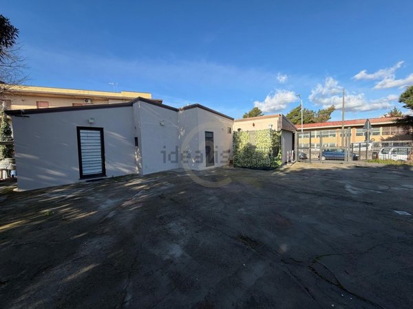 locale commerciale in affitto a Belpasso