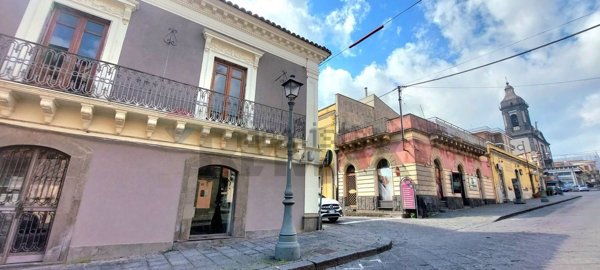 locale commerciale in affitto a Belpasso