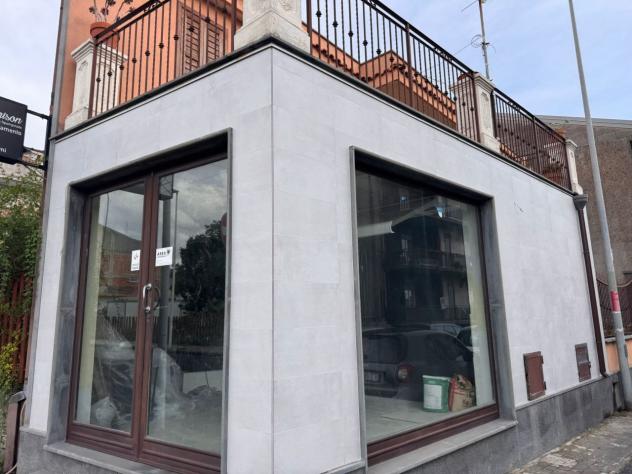 locale commerciale in affitto a Belpasso