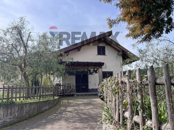 casa indipendente in affitto a Belpasso