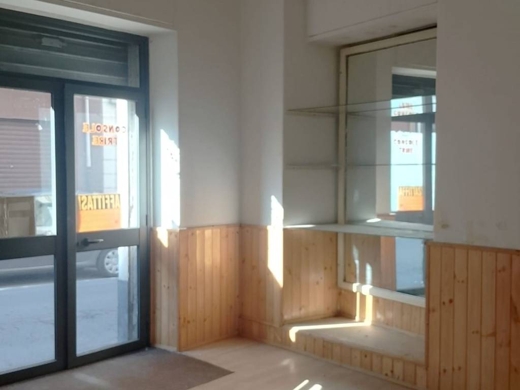 negozio in affitto a Belpasso