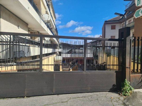 negozio in affitto a Bronte