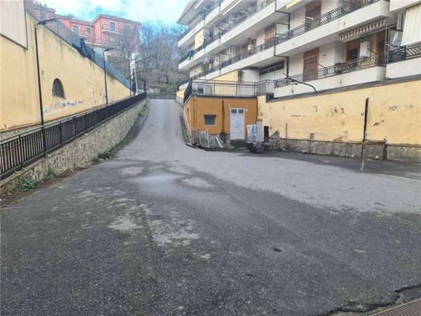 negozio in affitto a Bronte
