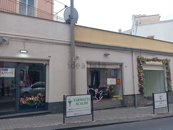 locale commerciale in affitto a Bronte