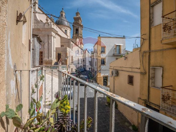 negozio in affitto a Caltagirone