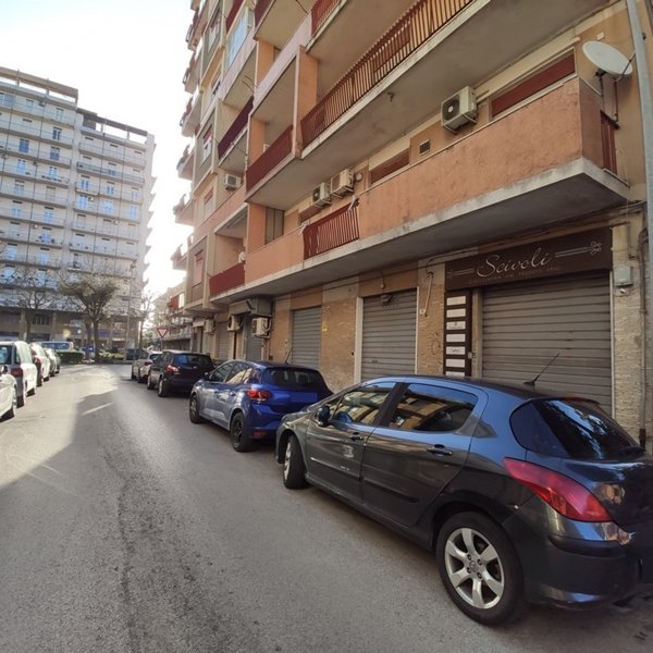 locale commerciale in affitto a Caltagirone