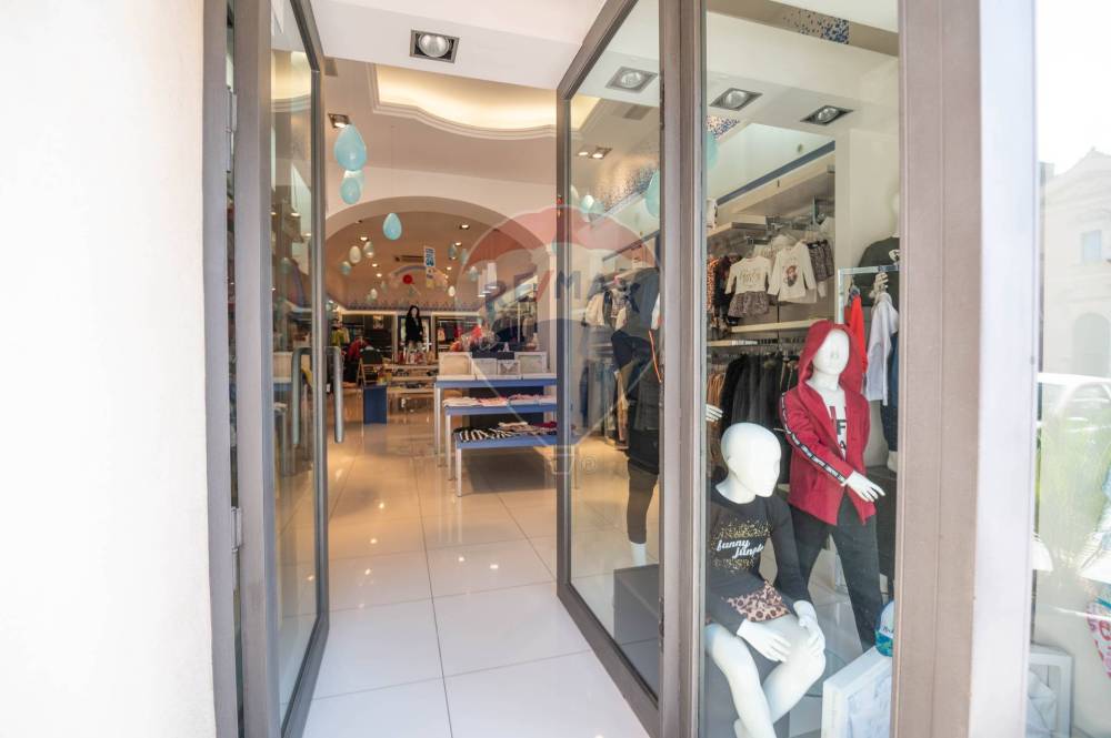 locale commerciale in affitto a Caltagirone
