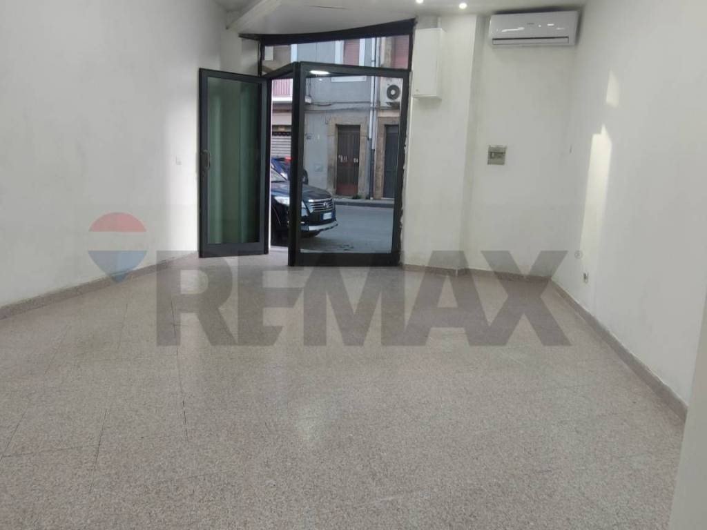 negozio in affitto a Caltagirone