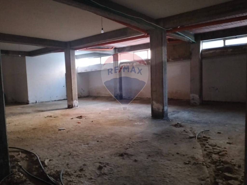 negozio in affitto a Caltagirone