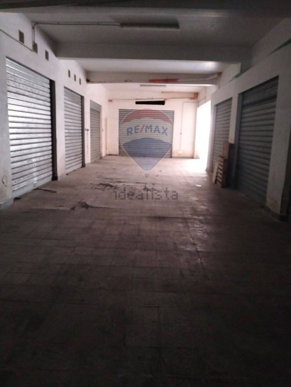 locale commerciale in affitto a Caltagirone