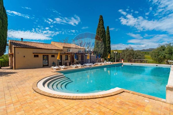 negozio in affitto a Caltagirone