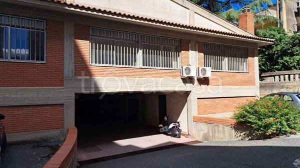 negozio in affitto a Caltagirone