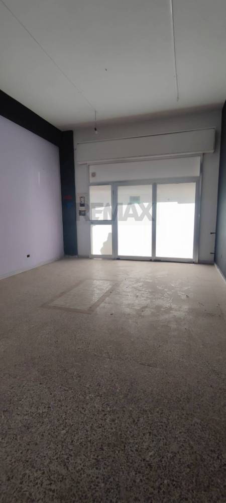 locale commerciale in affitto a Caltagirone