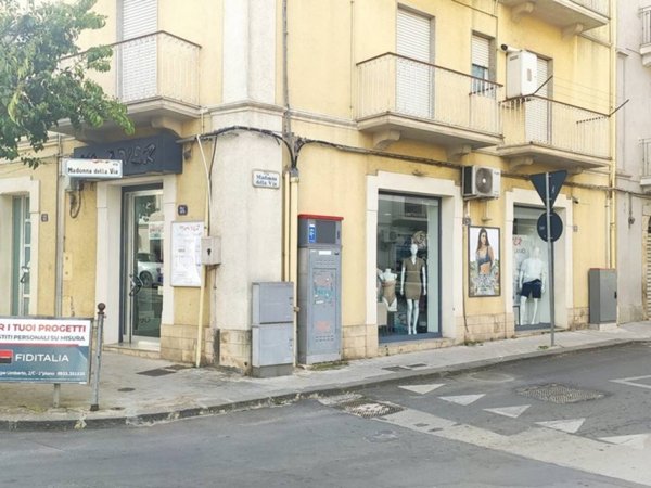 negozio in affitto a Caltagirone