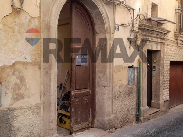 negozio in affitto a Caltagirone