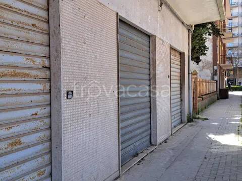 negozio in affitto a Caltagirone