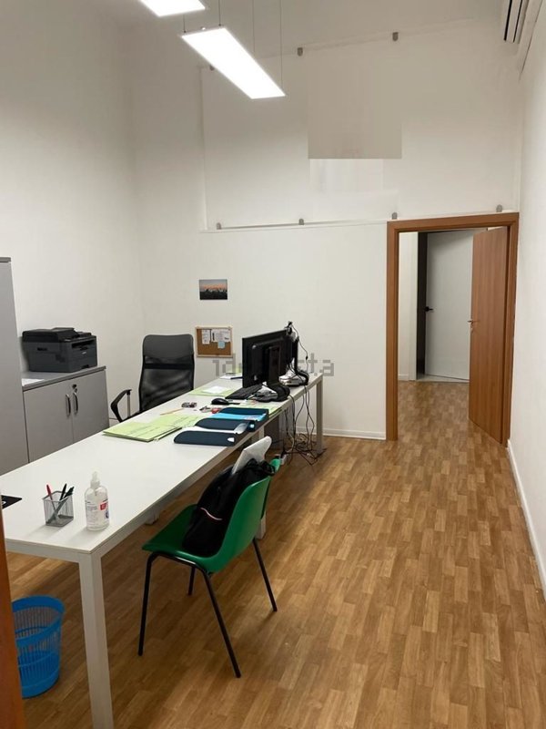 locale commerciale in affitto a Catania