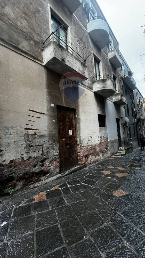 negozio in affitto a Catania in zona Centro Storico