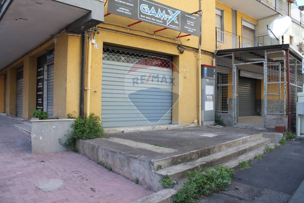 negozio in affitto a Catania