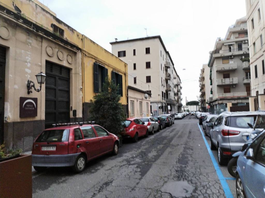 negozio in affitto a Catania