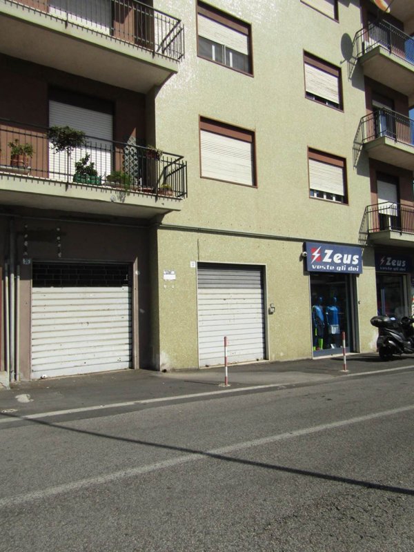 negozio in affitto a Catania