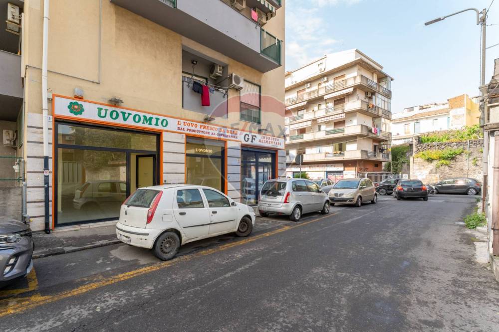 locale commerciale in affitto a Catania in zona Centro Storico