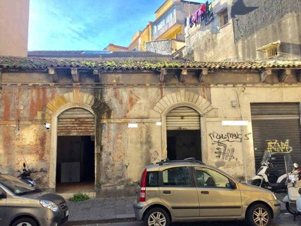 negozio in affitto a Catania