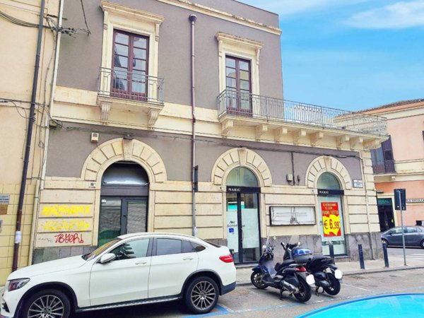 negozio in affitto a Catania in zona Centro Storico