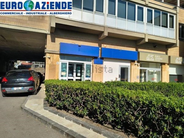 locale commerciale in affitto a Catania in zona Ognina