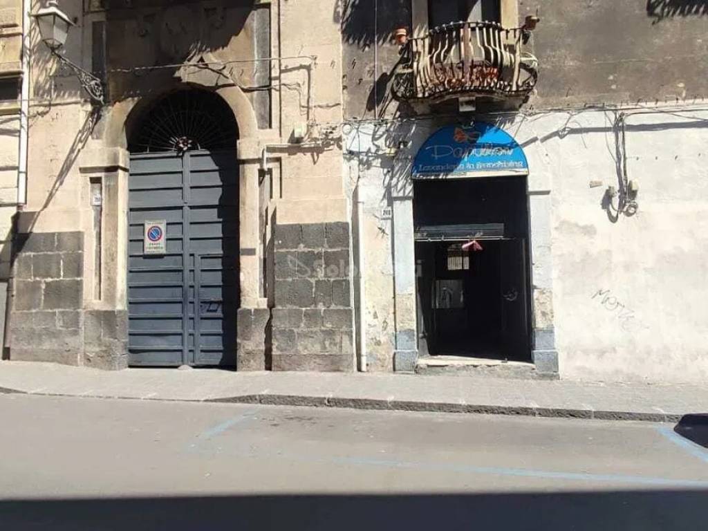 negozio in affitto a Catania in zona Centro Storico