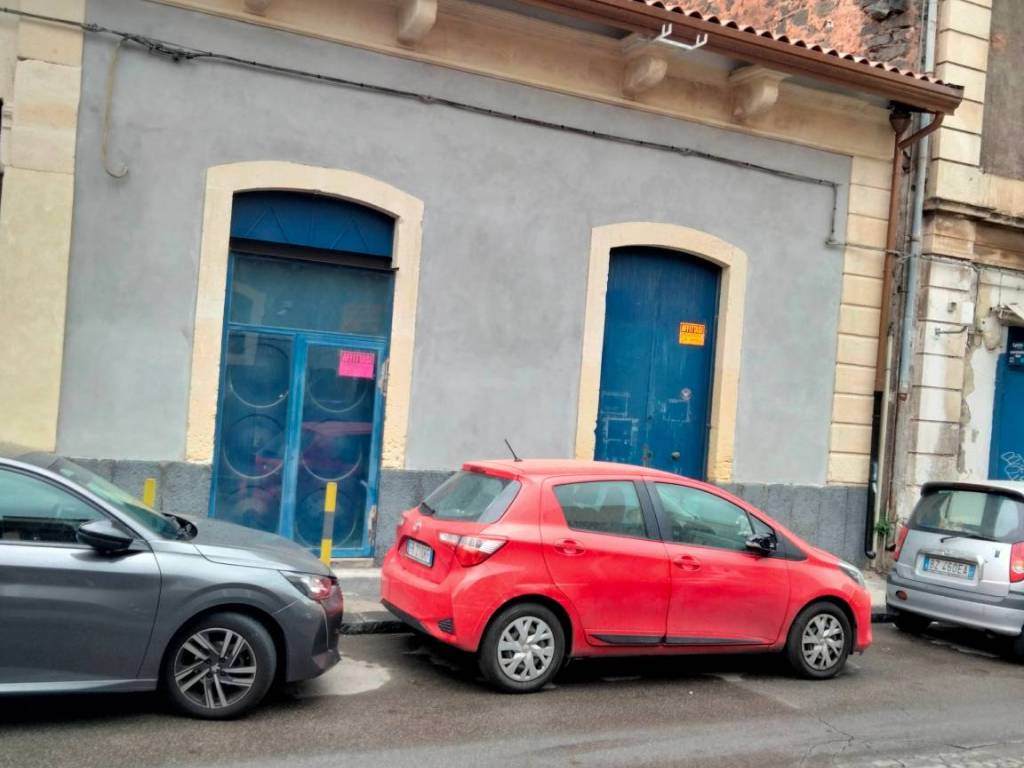 locale commerciale in affitto a Catania