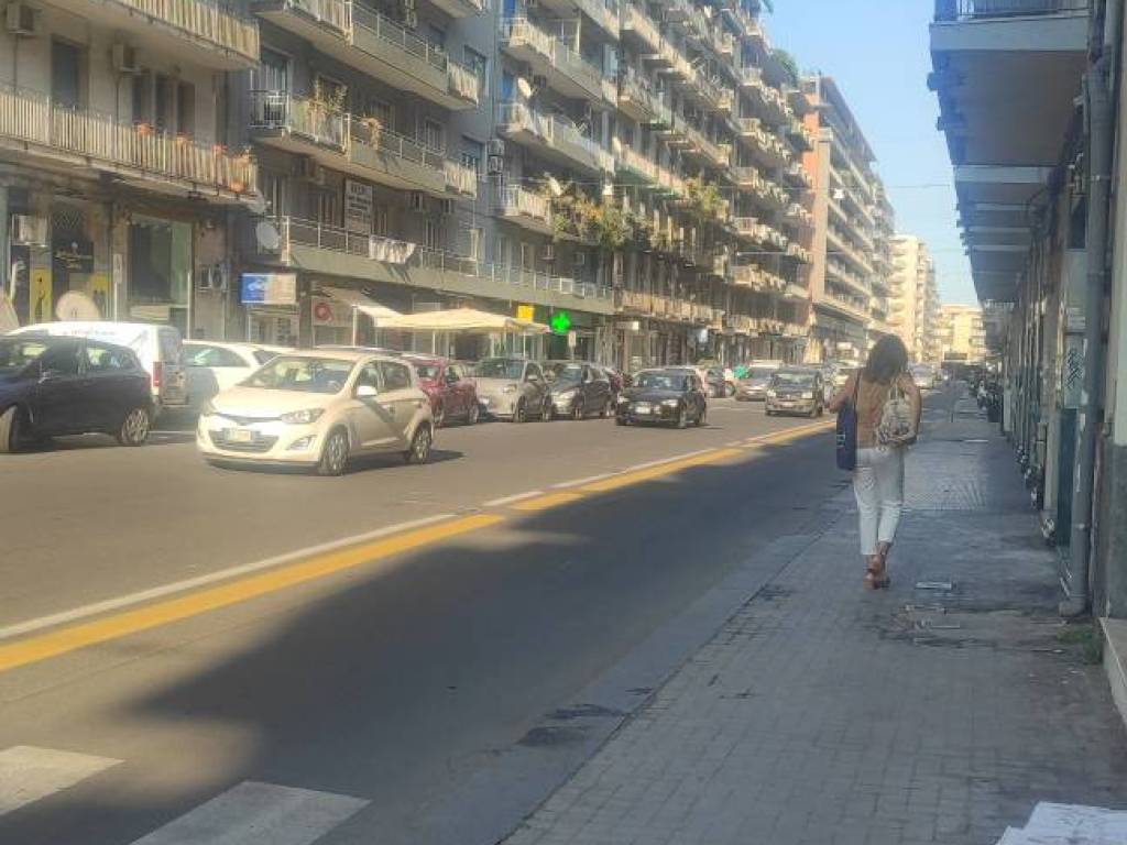 negozio in affitto a Catania in zona Picanello