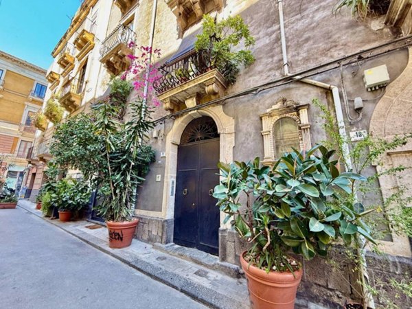 appartamento in affitto a Catania in zona Centro Storico