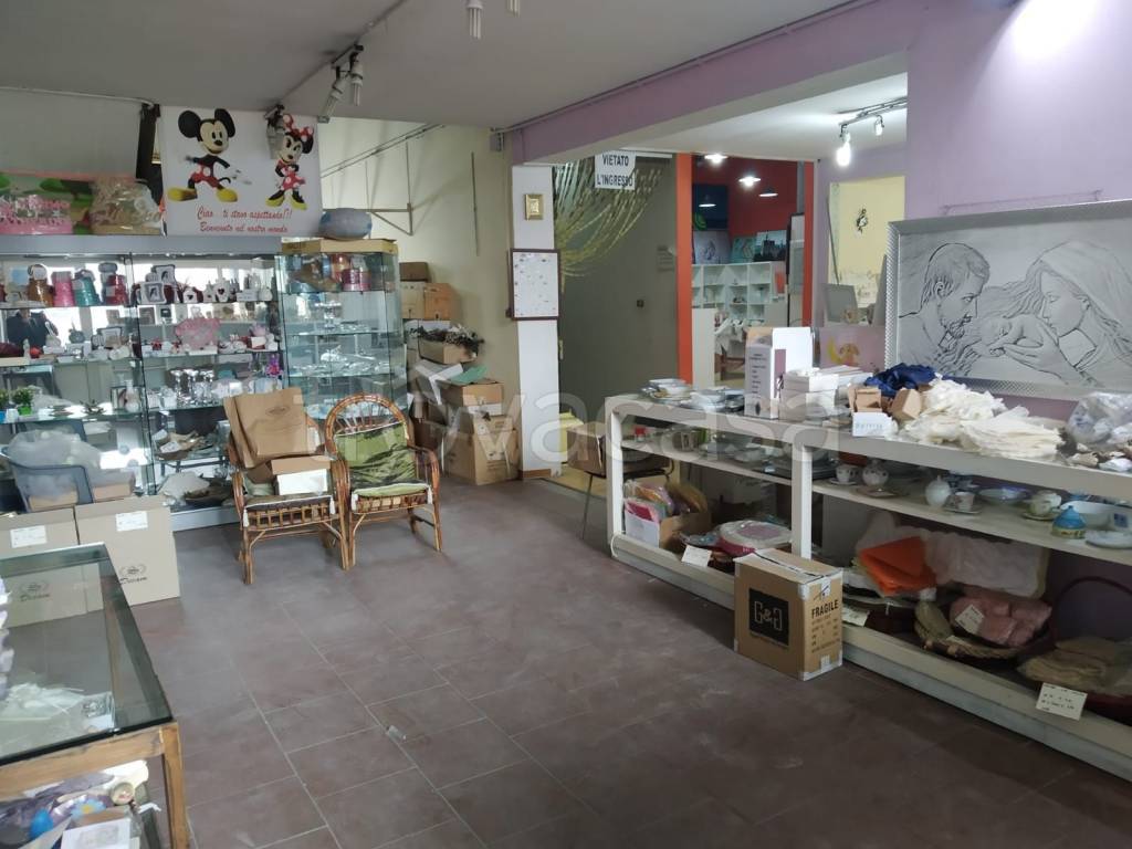 locale commerciale in affitto a Catania