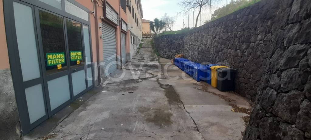locale commerciale in affitto a Catania