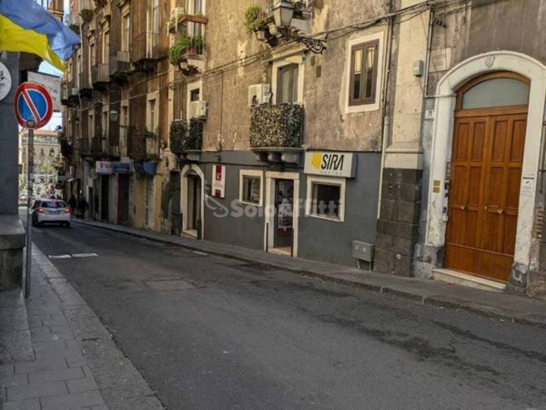 negozio in affitto a Catania in zona Centro Storico