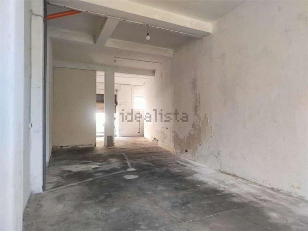 locale di sgombero in affitto a Catania