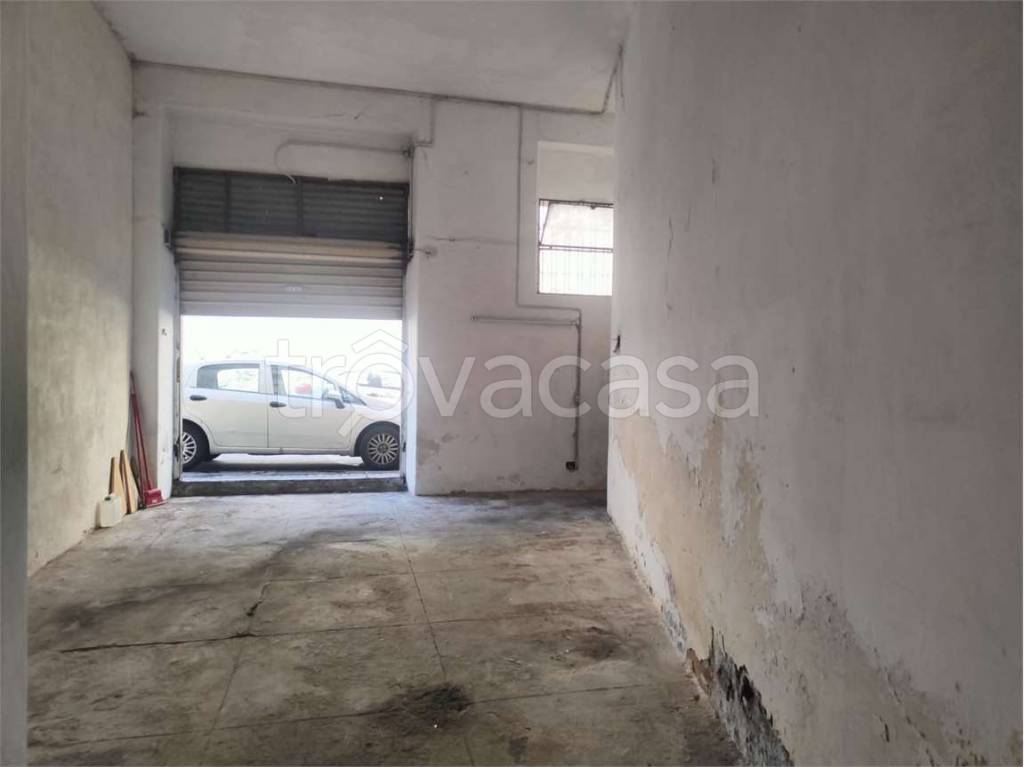 locale commerciale in affitto a Catania