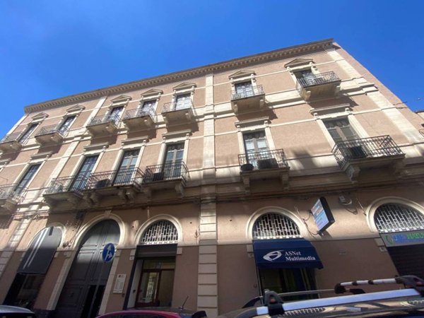 negozio in affitto a Catania