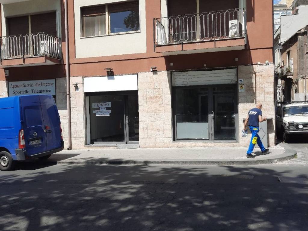 negozio in affitto a Catania
