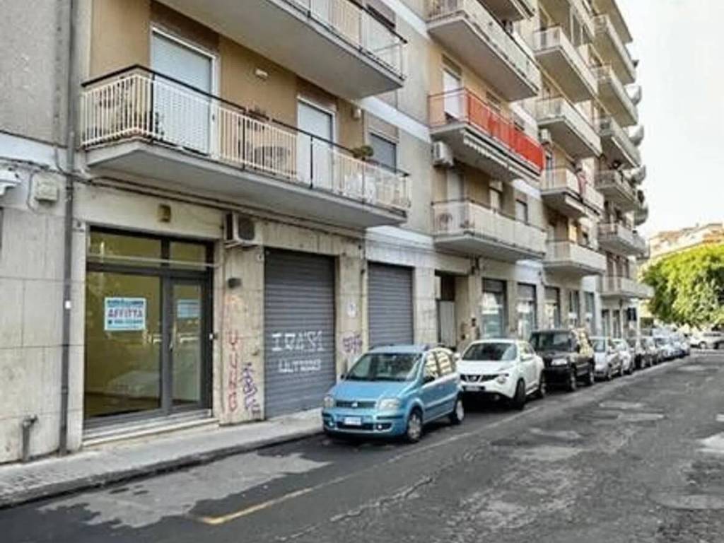 negozio in affitto a Catania in zona Picanello