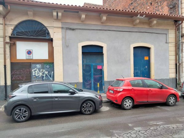 locale commerciale in affitto a Catania