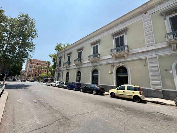 negozio in affitto a Catania