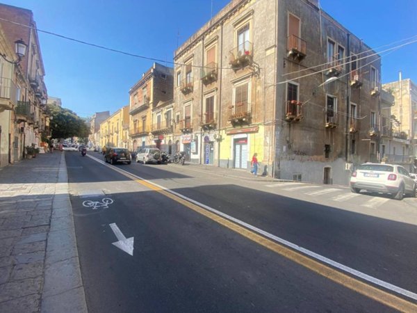 negozio in affitto a Catania in zona Centro Storico